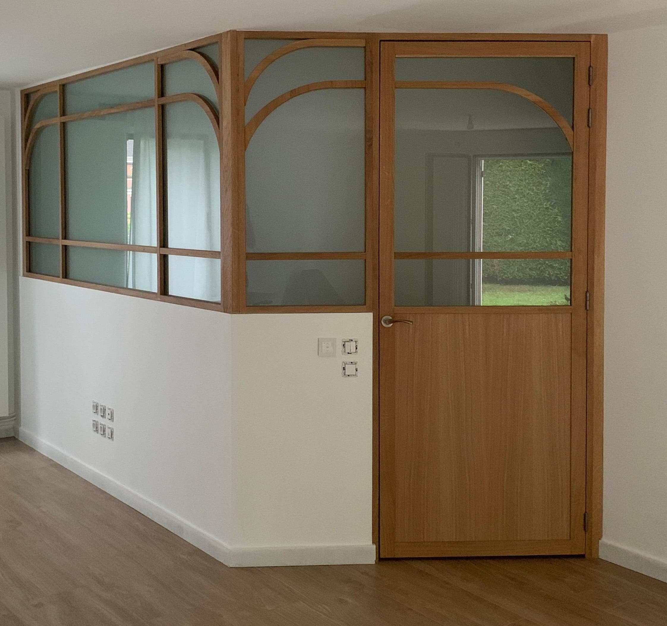 Création d'une entrée grâce à une verrière sur mesure - Marquette-lez-Lille - LaetiDécore - Conseils en aménagement et décoration - Neuro-architecture - Psychologie des couleurs